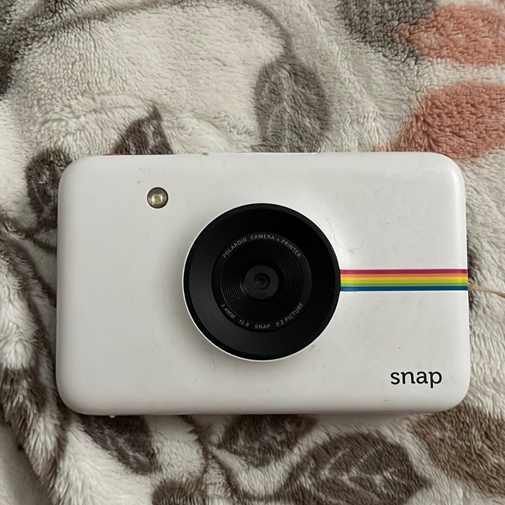 Polaroid snap camera